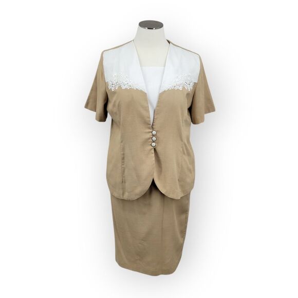 Via Sant Andrea Vintage Tan and White Two Piece Outfit Matching Skirt Set Suit - Picture 1 of 14